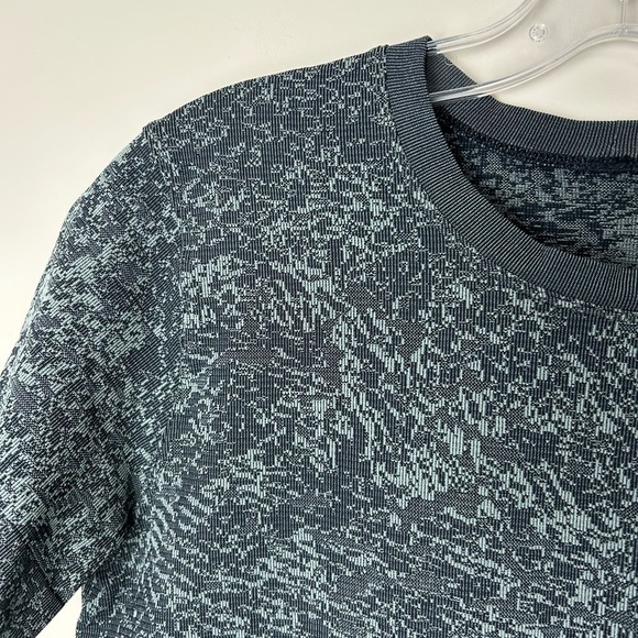 Lululemon Swiftly Breathe Short Sleeve - Picture 4 of 7